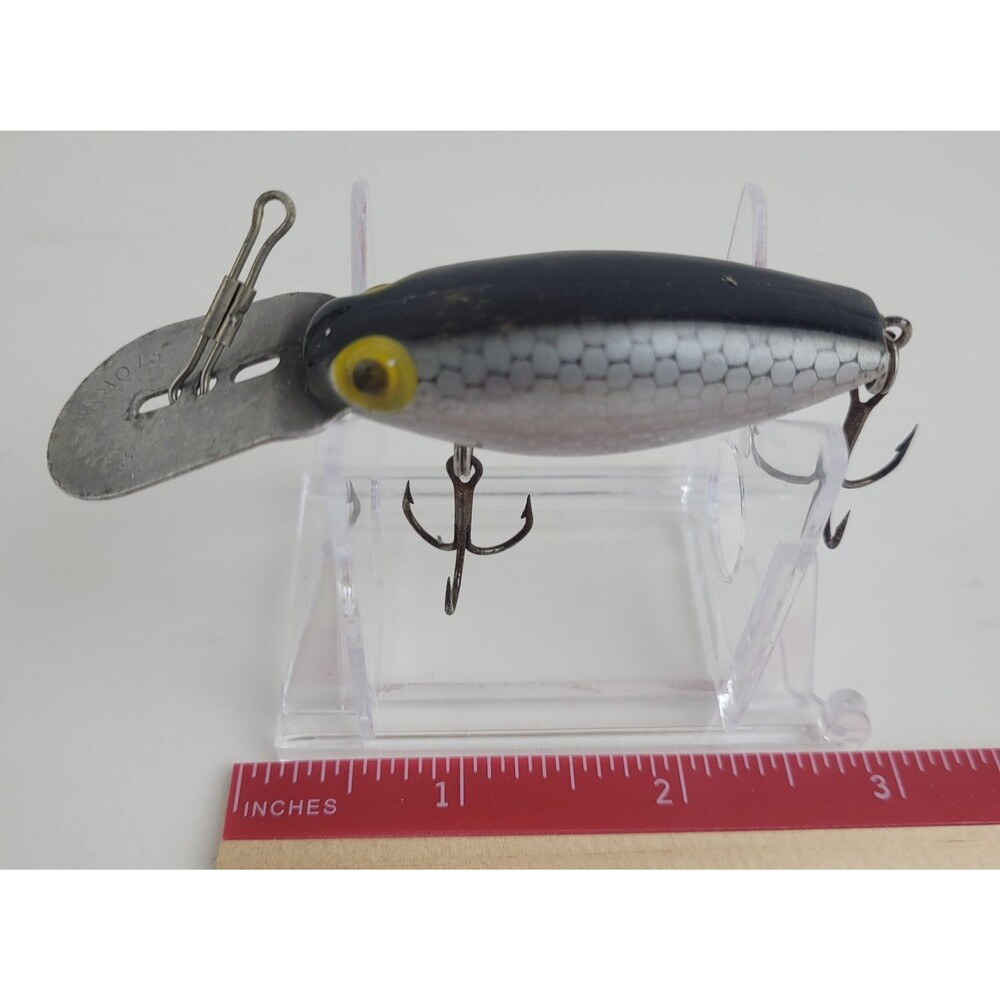 Vintage Storm Thin Fin Hot N Tot  Bait Bass Fishing Lure Silver Scale